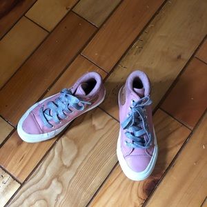 Girls Converse size 11 youth